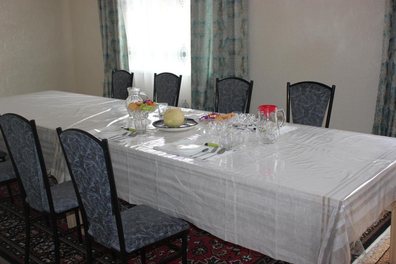 Kochkor Uz-Anar Guest House מראה חיצוני תמונה